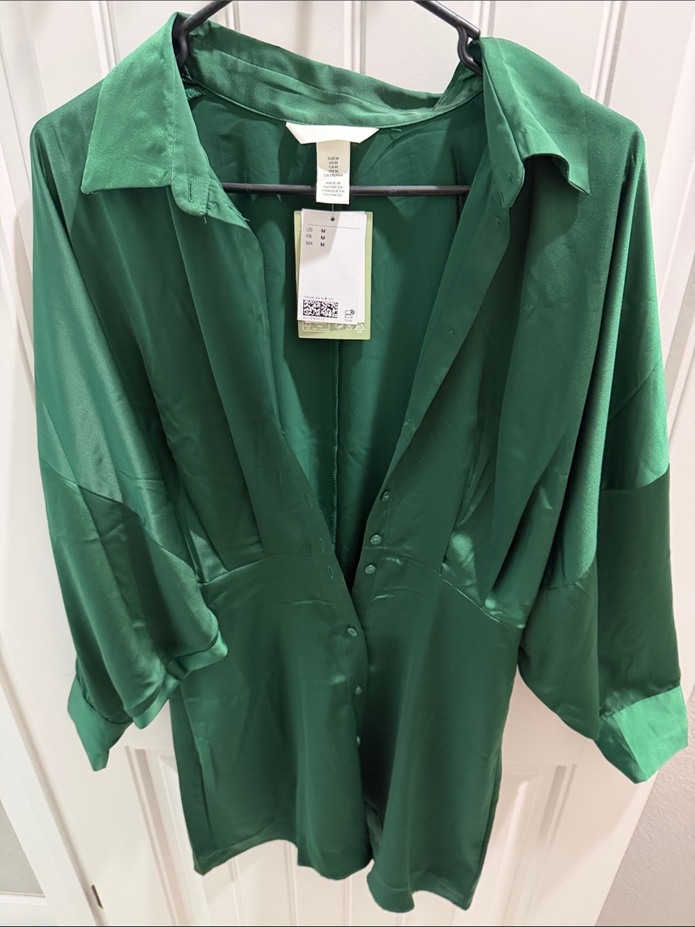 H&M Emerald Green Satin Button-Front Dress